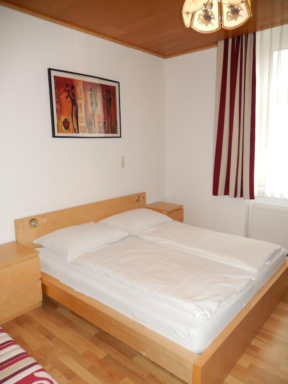 Hotel "Wilder Mann" Λιντς Δωμάτιο φωτογραφία