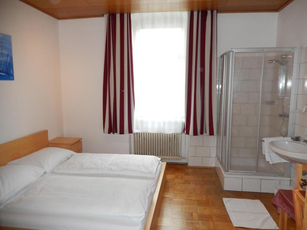 Hotel "Wilder Mann" Λιντς Δωμάτιο φωτογραφία