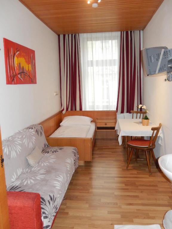 Hotel "Wilder Mann" Λιντς Δωμάτιο φωτογραφία